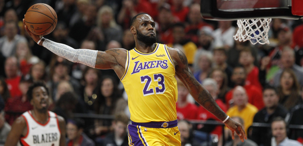 DraftKings Signs LeBron James to Sports Betting Deal