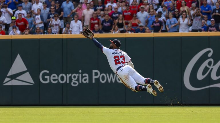 Michael Harris II making a diving catch in center field for the Atlanta Braves